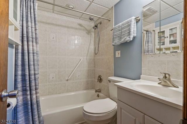 63 Coldevin Rd, Clark Twp., NJ 07066