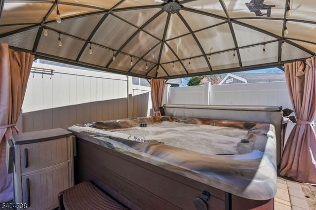 63 Coldevin Rd, Clark Twp., NJ 07066