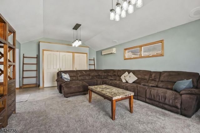 63 Coldevin Rd, Clark Twp., NJ 07066