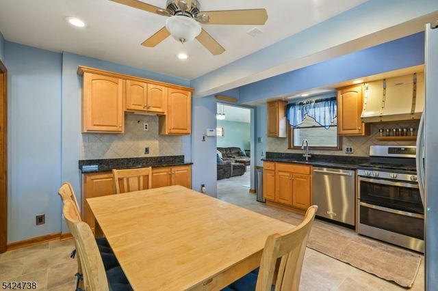 63 Coldevin Rd, Clark Twp., NJ 07066