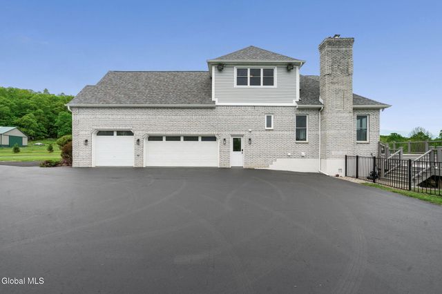2676 Currybush Road, Rotterdam, NY 12306