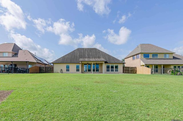 8669 Sandpiper, Denham Springs, LA 70706