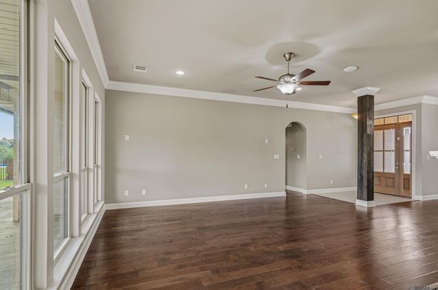 8669 Sandpiper, Denham Springs, LA 70706