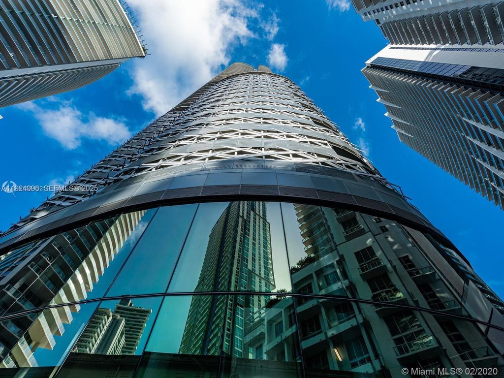 1000 Brickell Plaza 3501, Miami, FL 33131