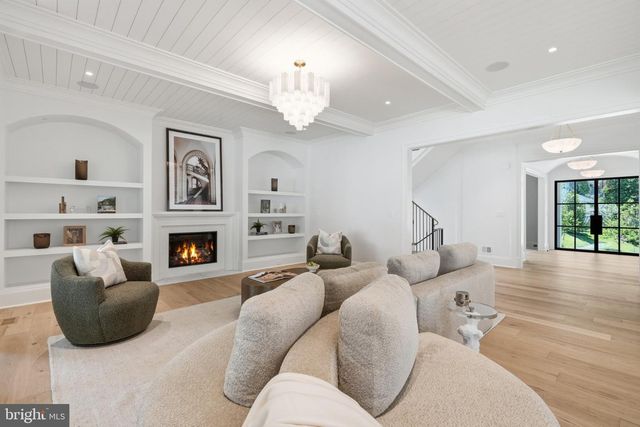 6008 OAKDALE RD, Mclean, VA 22101