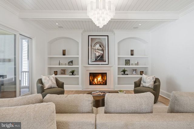 6008 OAKDALE RD, Mclean, VA 22101