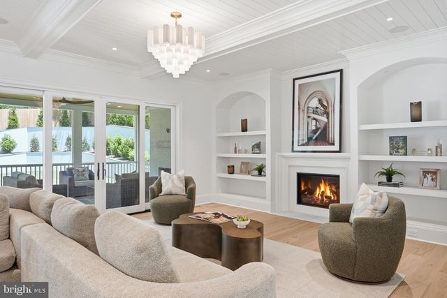 6008 OAKDALE RD, Mclean, VA 22101