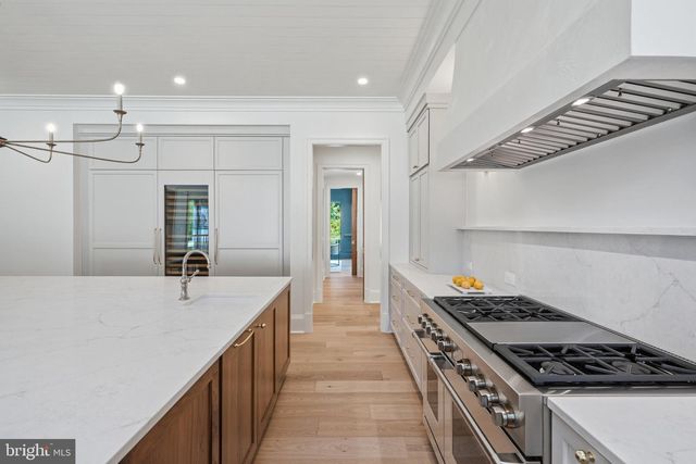6008 OAKDALE RD, Mclean, VA 22101