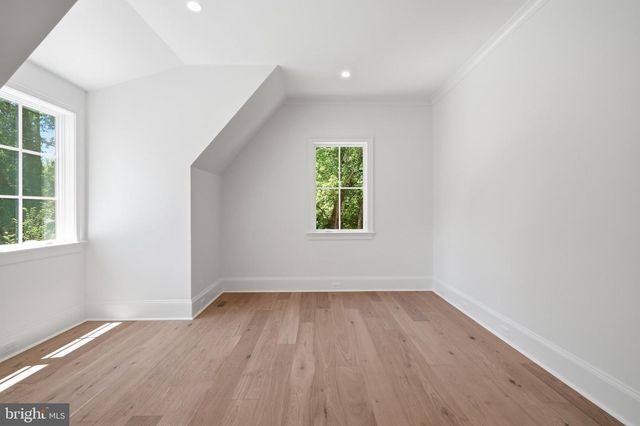 6008 OAKDALE RD, Mclean, VA 22101