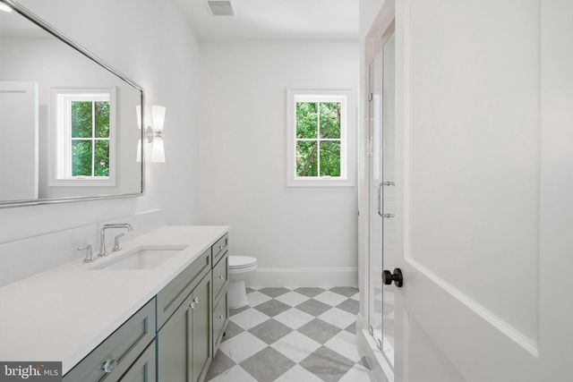 6008 OAKDALE RD, Mclean, VA 22101