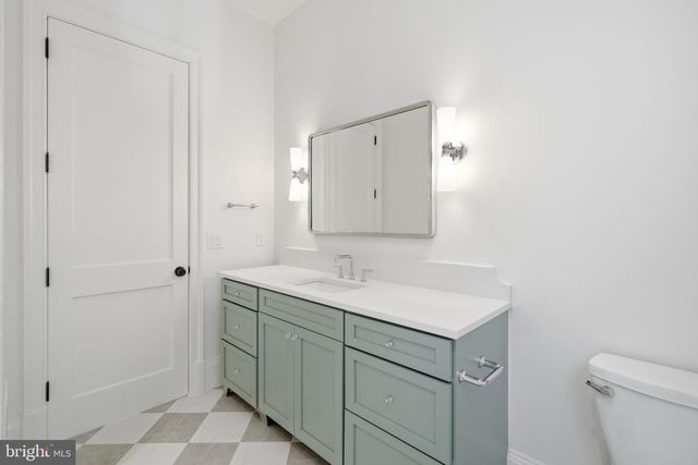 6008 OAKDALE RD, Mclean, VA 22101