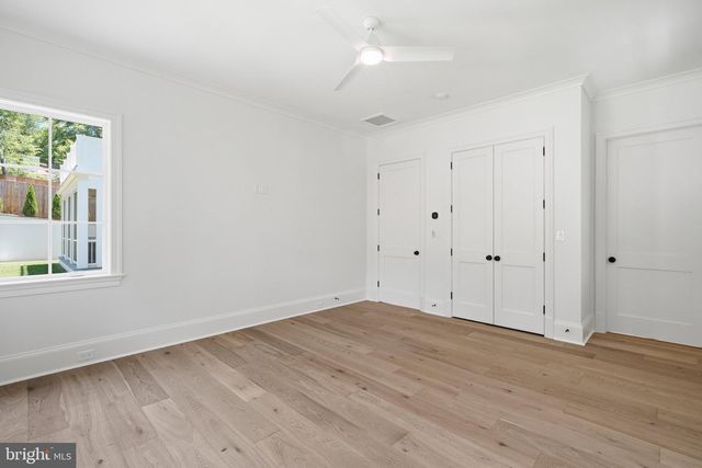 6008 OAKDALE RD, Mclean, VA 22101