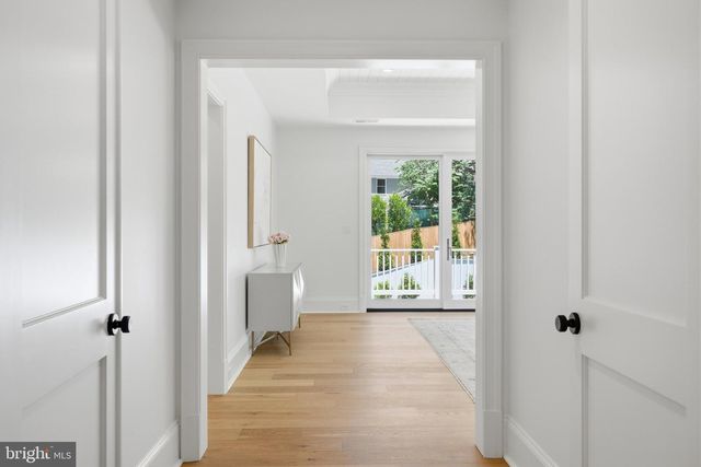 6008 OAKDALE RD, Mclean, VA 22101