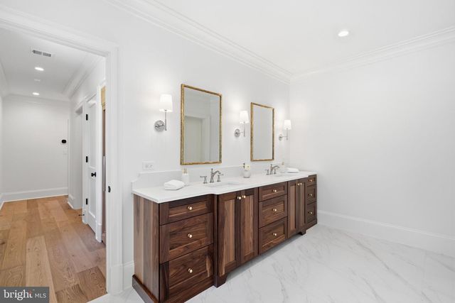 6008 OAKDALE RD, Mclean, VA 22101
