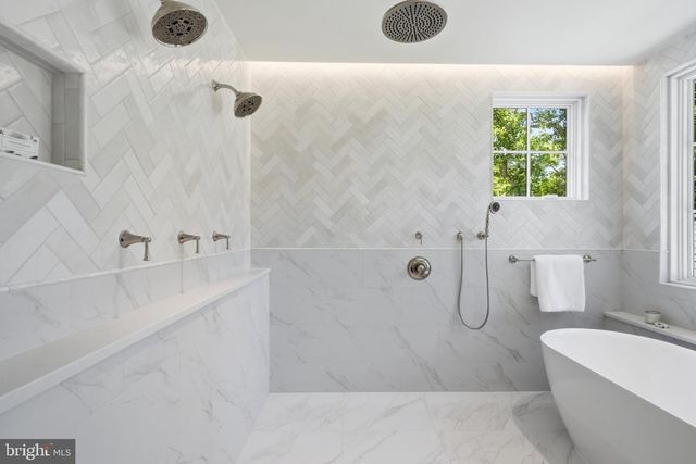 6008 OAKDALE RD, Mclean, VA 22101