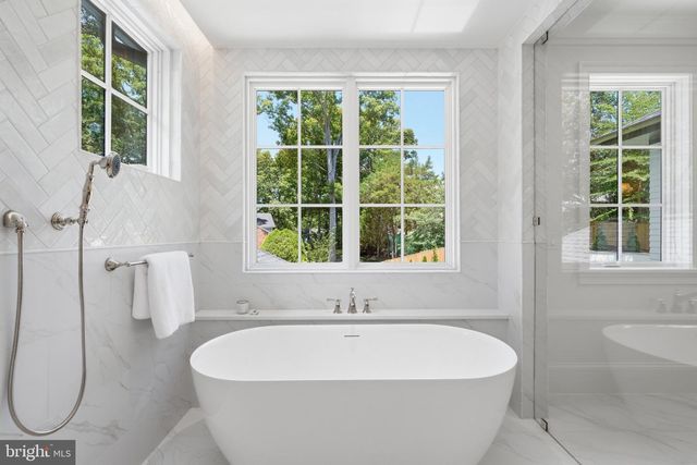 6008 OAKDALE RD, Mclean, VA 22101