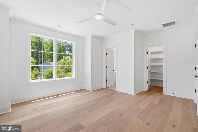 6008 OAKDALE RD, Mclean, VA 22101