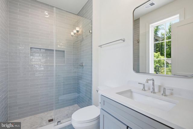 6008 OAKDALE RD, Mclean, VA 22101