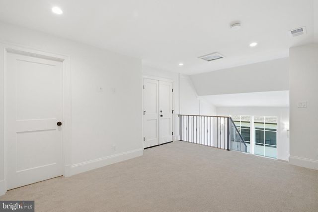 6008 OAKDALE RD, Mclean, VA 22101