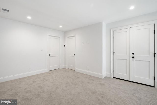 6008 OAKDALE RD, Mclean, VA 22101