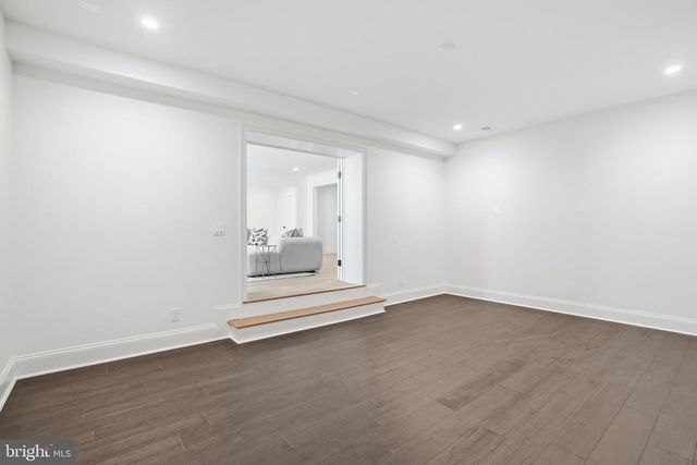 6008 OAKDALE RD, Mclean, VA 22101