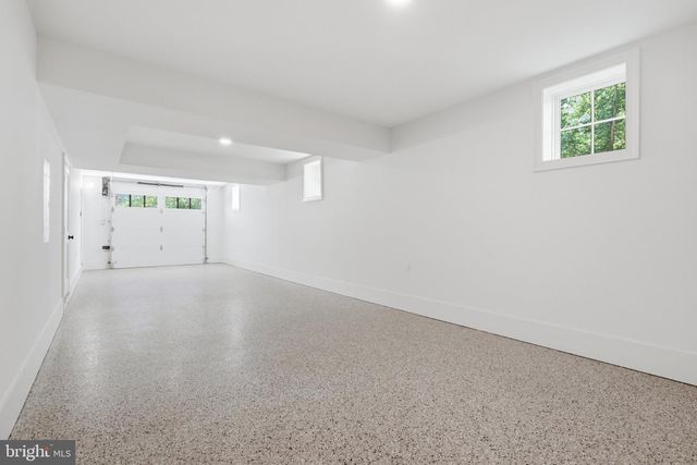 6008 OAKDALE RD, Mclean, VA 22101