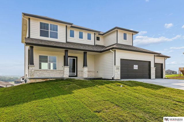 11103 N 161 Avenue, Bennington, NE 68007