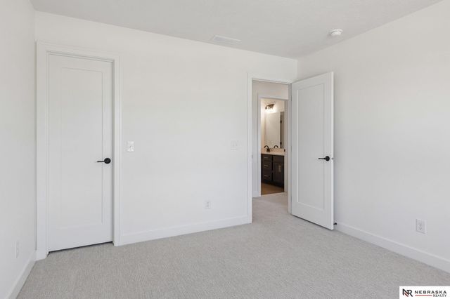 11103 N 161 Avenue, Bennington, NE 68007