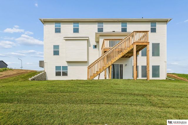 11103 N 161 Avenue, Bennington, NE 68007