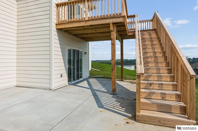 11103 N 161 Avenue, Bennington, NE 68007