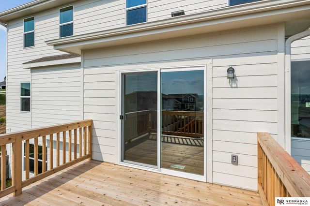 11103 N 161 Avenue, Bennington, NE 68007