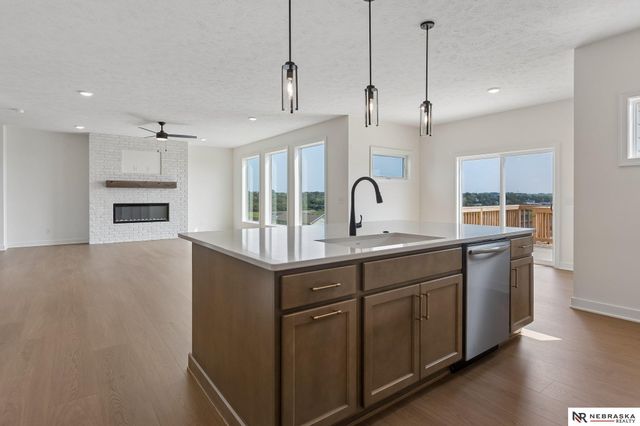 11103 N 161 Avenue, Bennington, NE 68007