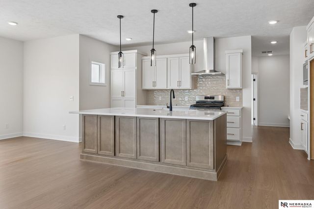 11103 N 161 Avenue, Bennington, NE 68007