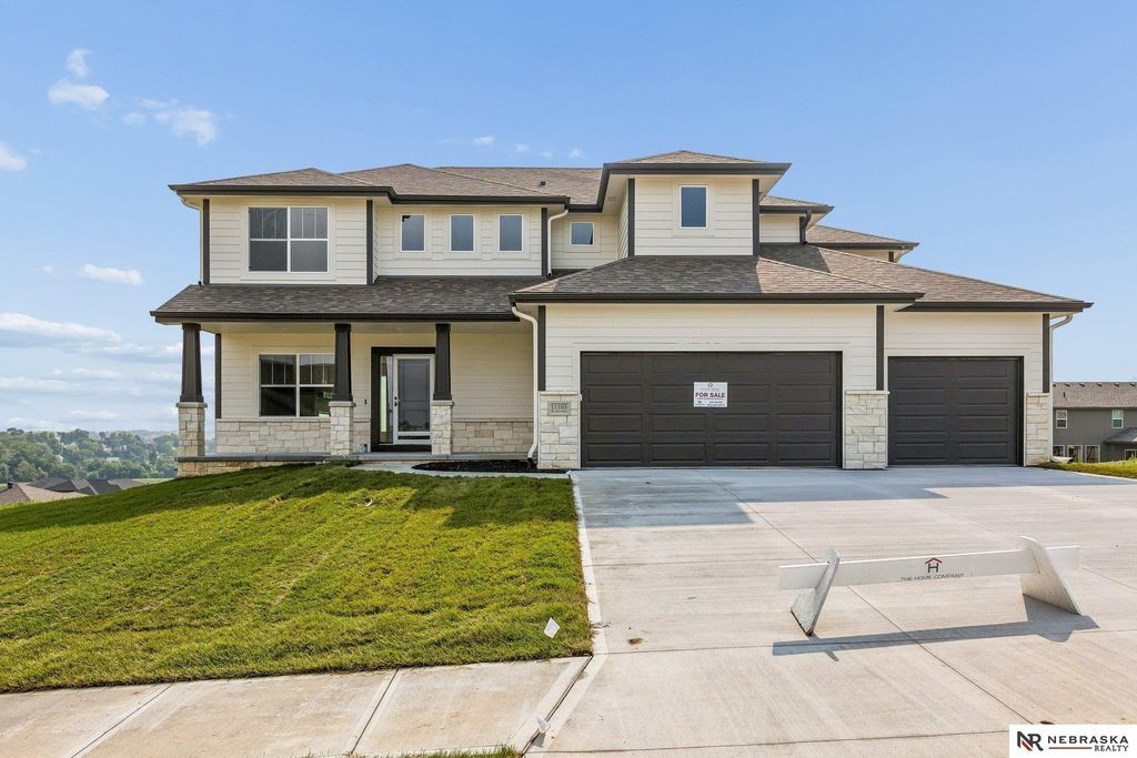 11103 N 161 Avenue, Bennington, NE 68007