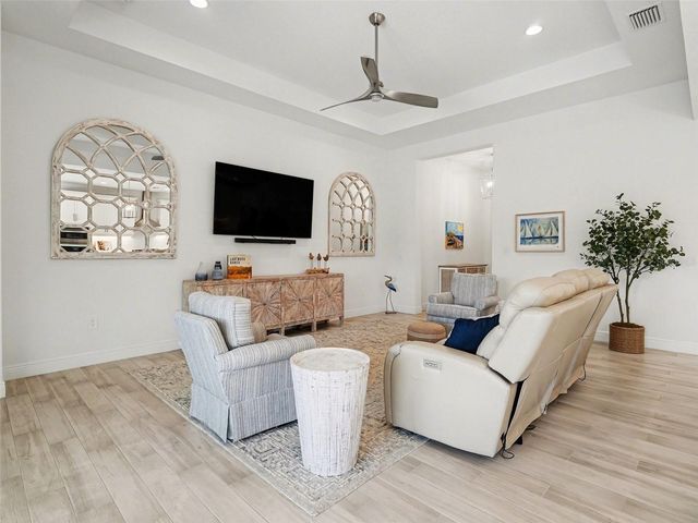 8109 SANDSTAR WAY, Sarasota, FL 34240