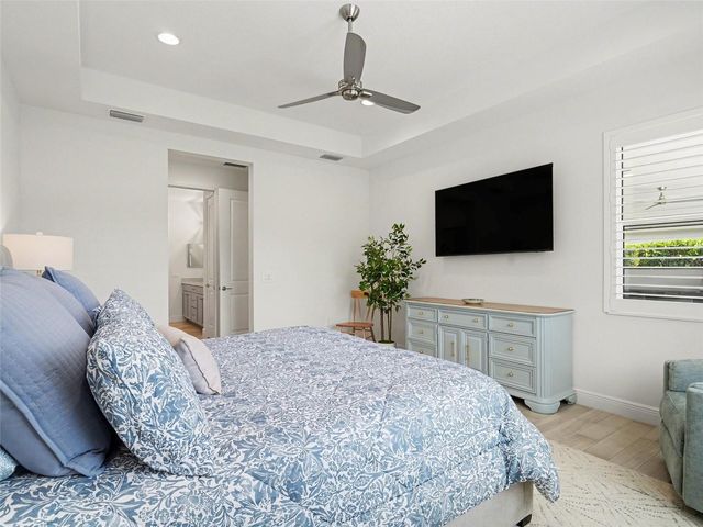 8109 SANDSTAR WAY, Sarasota, FL 34240