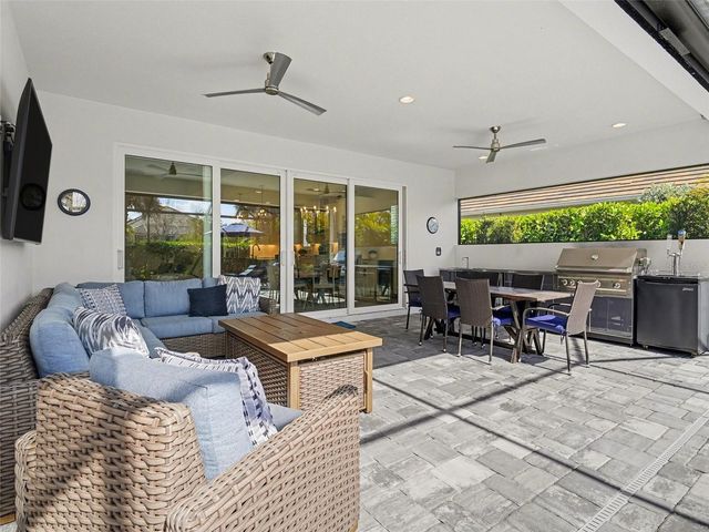 8109 SANDSTAR WAY, Sarasota, FL 34240