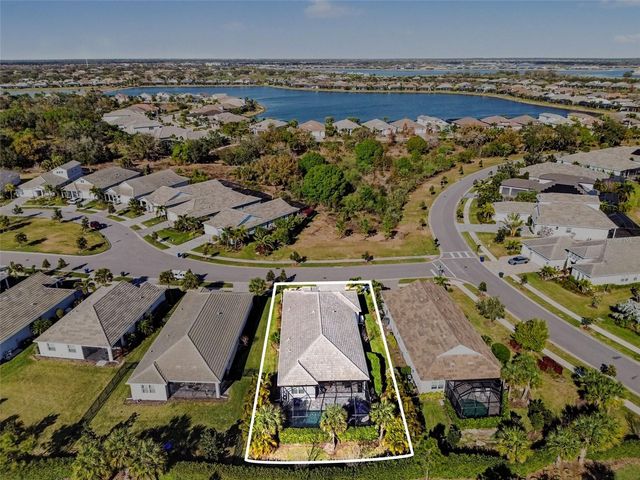 8109 SANDSTAR WAY, Sarasota, FL 34240