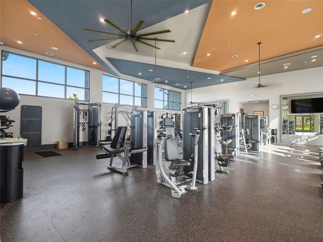 8109 SANDSTAR WAY, Sarasota, FL 34240