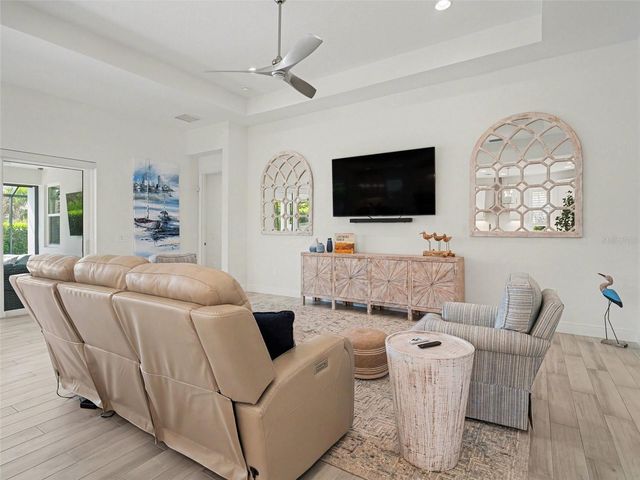 8109 SANDSTAR WAY, Sarasota, FL 34240