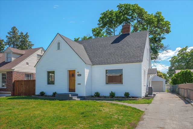2608 N CALISPEL St, Spokane, WA 99205