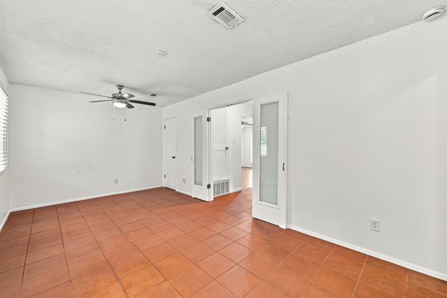 6712 Ripple RUN, Austin, TX 78744