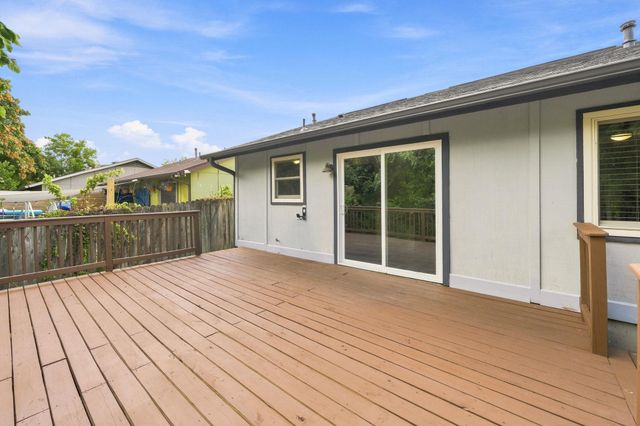 6712 Ripple RUN, Austin, TX 78744