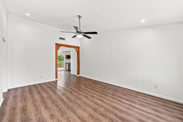 6712 Ripple RUN, Austin, TX 78744