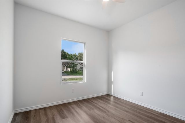 211 W Elm Street, Whitewright, TX 75491