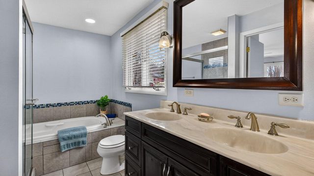 609 Manor Court, Altoona, WI 54720