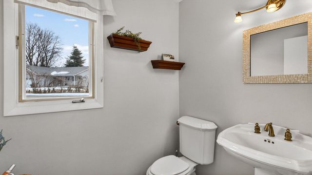 609 Manor Court, Altoona, WI 54720