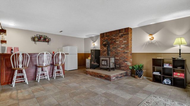 609 Manor Court, Altoona, WI 54720