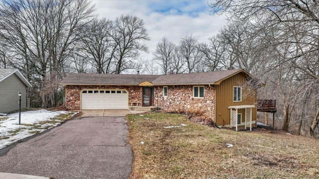 609 Manor Court, Altoona, WI 54720