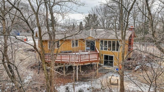 609 Manor Court, Altoona, WI 54720